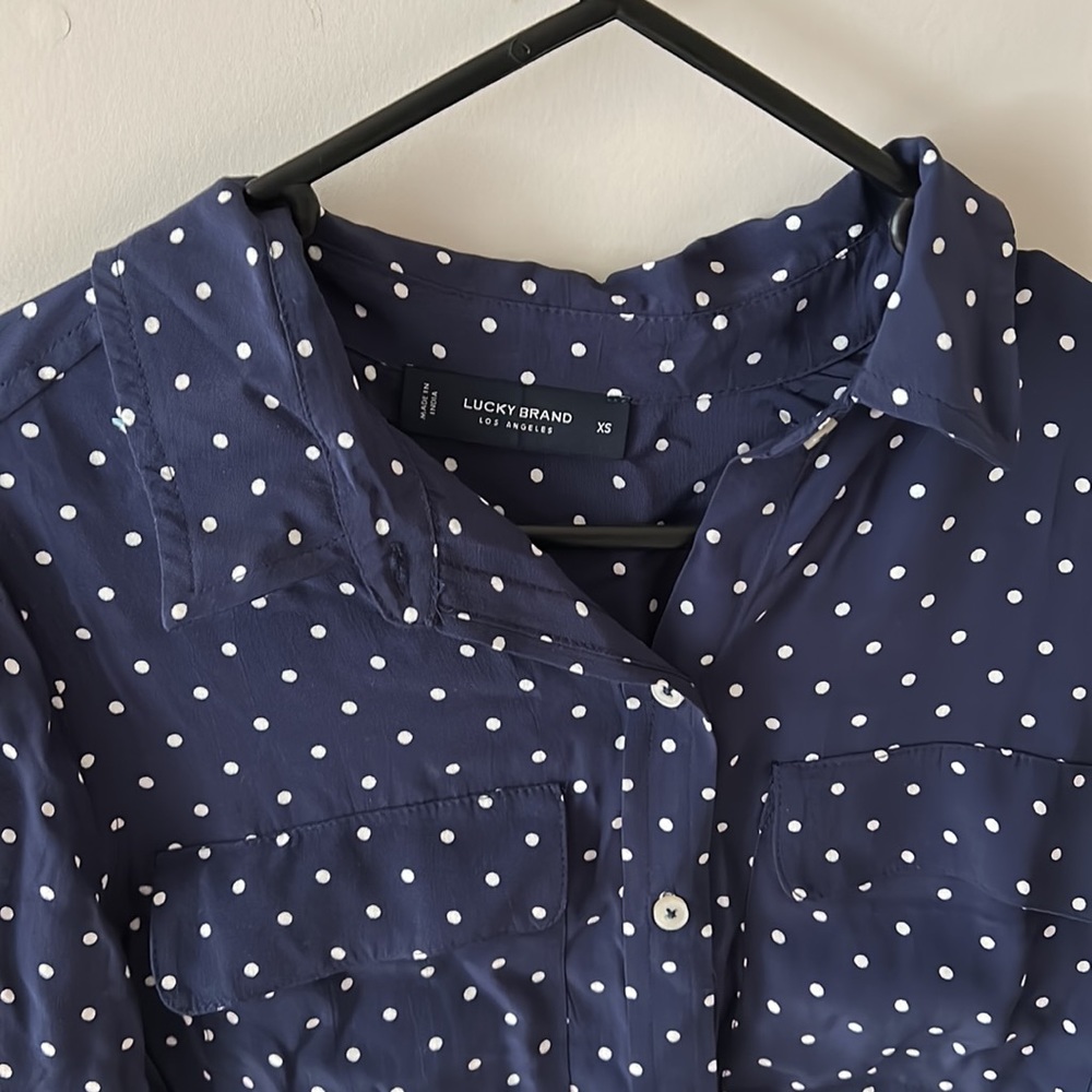 Lucky Brand Blue Polka Dot Button-Up Shirt NWT - Picture 2 of 4